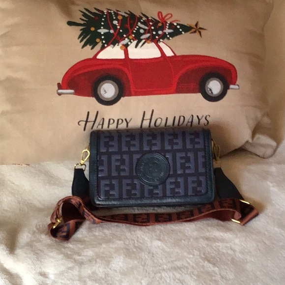 COPY 🌺 Gorgeous Fendi shoulder bag - Picture 4 of 4